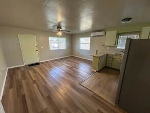 1805 Diamond St in Anderson, CA - Building Photo - Building Photo