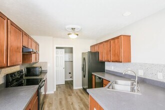 2753 Grand Fir Dr in Greenwood, IN - Building Photo - Building Photo