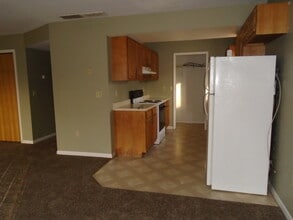 615 N 4th St in Manhattan, KS - Building Photo - Building Photo