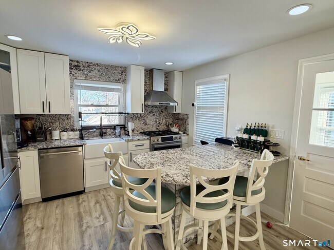 163 Beechwood Ave in Torrington, CT - Building Photo - Building Photo