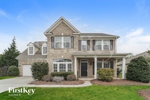 16618 Grassy Creek Dr in Huntersville, NC - Building Photo