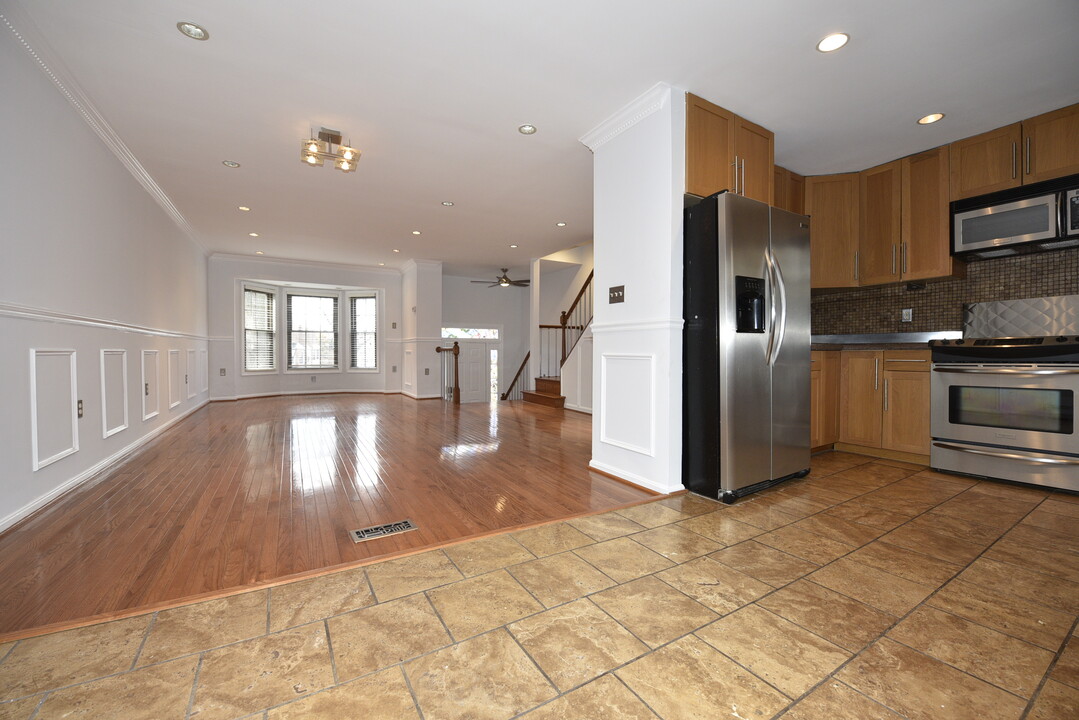 5444 Barrister Pl in Alexandria, VA - Building Photo