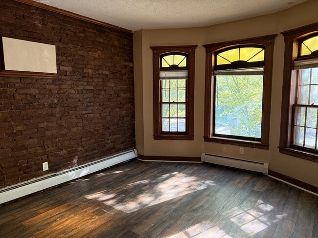 407 Wethersfield Ave in Hartford, CT - Building Photo - Building Photo