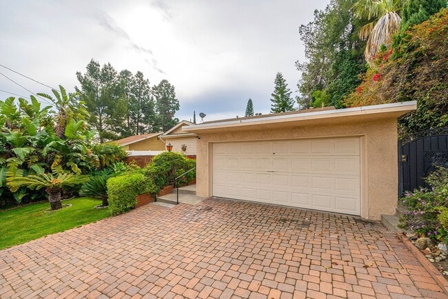 1854 W Crestwood St in Rancho Palos Verdes, CA - Building Photo - Building Photo