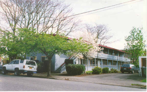 2204 SE 50th Ave in Portland, OR - Building Photo - Building Photo