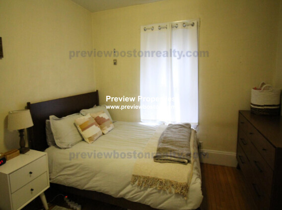 331 Faneuil St, Unit 1 in Boston, MA - Building Photo - Building Photo