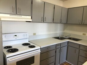 1616 Kewalo St in Honolulu, HI - Building Photo - Building Photo