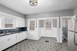 861 Douglas St NW in Grand Rapids, MI - Building Photo - Building Photo