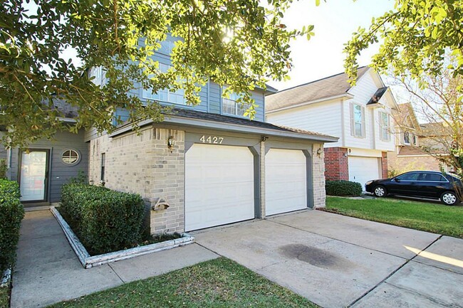 4427 Hidden Trace Ct in Houston, TX - Building Photo - Building Photo