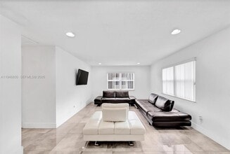 4530 SW 54th St in Fort Lauderdale, FL - Building Photo - Building Photo