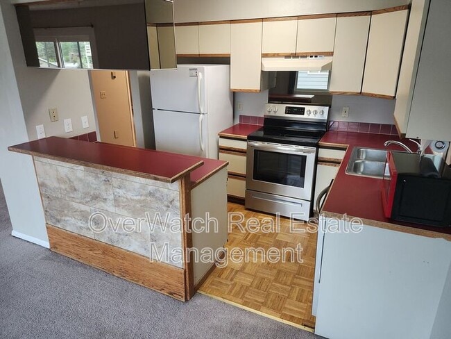 property at 3811 Iowa Dr