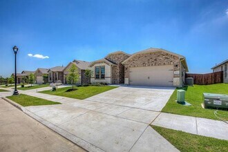 2213 Dyre Dr in Haslet, TX - Building Photo - Building Photo
