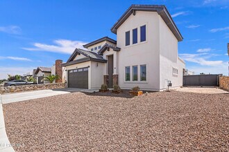 940 Rothbury St in El Paso, TX - Building Photo - Building Photo