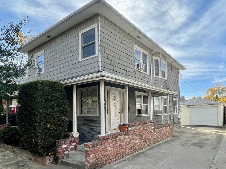 2626-2628 S St in Sacramento, CA - Building Photo