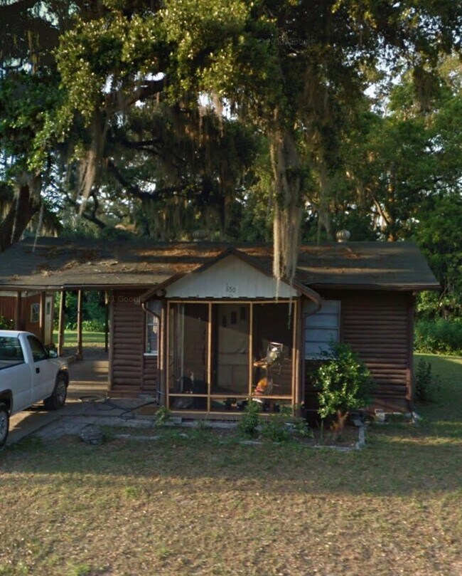 property at 850 Lafayette Ln