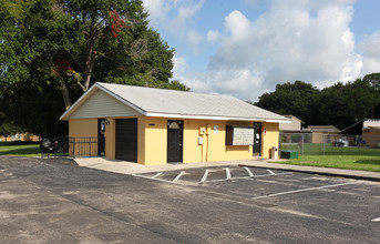 Harbour Court in Haines City, FL - Foto de edificio - Building Photo