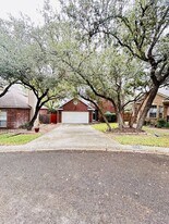 6622 Shady Bend Dr in San Antonio, TX - Building Photo