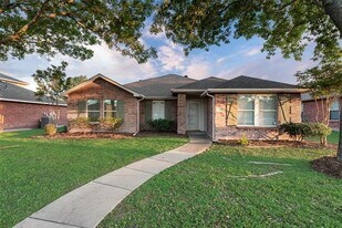 2714 Sutters Mill Way in Wylie, TX - Building Photo