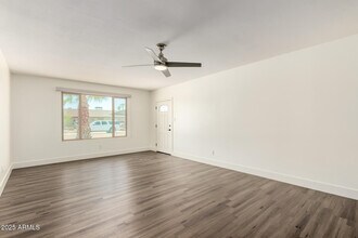 1656 E Bishop Dr in Tempe, AZ - Building Photo - Building Photo