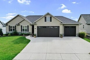 3641 Tulip Trl in Appleton, WI - Building Photo