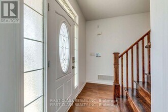 720 Savoline Blvd in Milton, ON - Building Photo - Building Photo