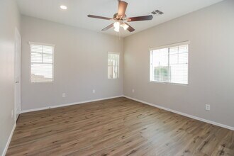 425 N Ranger Ct in Gilbert, AZ - Building Photo - Building Photo