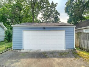 415 Orange Rd in Montclair, NJ - Building Photo - Building Photo