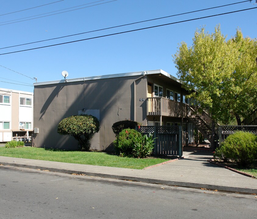 1314 Leafwood Dr in Novato, CA - Foto de edificio