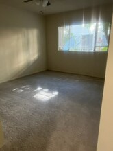 14329 Chandler Blvd-Unit -4 in Los Angeles, CA - Building Photo - Building Photo