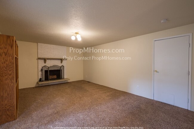 18767 Kristi Way in Lake Oswego, OR - Building Photo - Building Photo