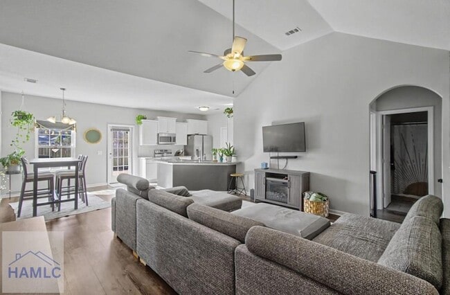 158 Courage Wy in Hinesville, GA - Building Photo - Building Photo