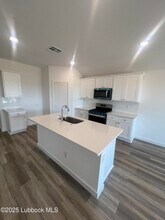 621 E 14th St in Wolfforth, TX - Building Photo - Building Photo
