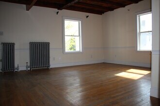 5 Allen Ct in Natick, MA - Foto de edificio - Building Photo