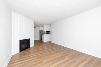 1834 Bentley in Los Angeles, CA - Foto de edificio - Interior Photo