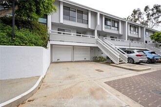 18 Barlovento Ct in Newport Beach, CA - Building Photo - Building Photo