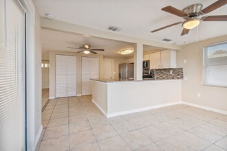 3525 Umber Rd in Holiday, FL - Building Photo - Building Photo