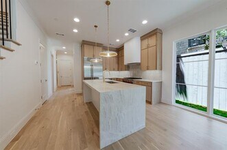 4131 Grassmere Ln in Dallas, TX - Foto de edificio - Building Photo