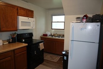 602 2nd St, Unit D in California, PA - Foto de edificio - Building Photo