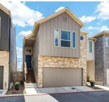 6446 Babcock Rd, Unit 24 in San Antonio, TX - Building Photo