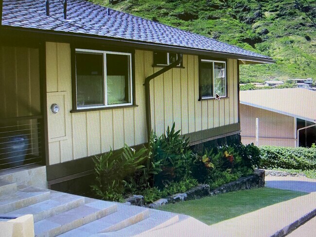 810 Ekoa Pl in Honolulu, HI - Foto de edificio - Building Photo