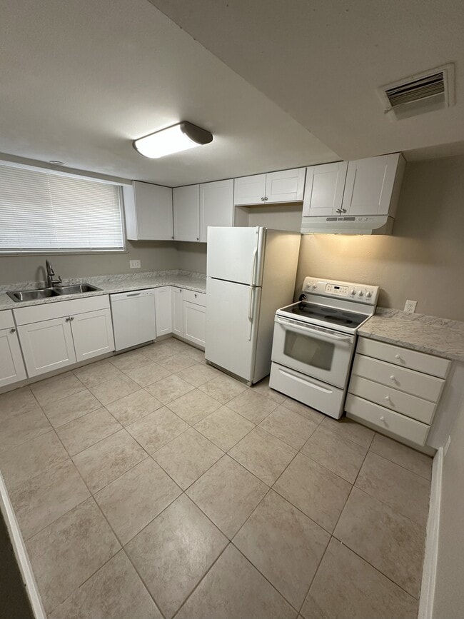 property at 1643 Beeler St