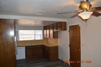 3309 Joshua Way in Modesto, CA - Building Photo - Building Photo