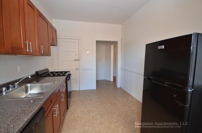 property at 7 Mount Hood Rd
