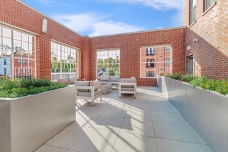 Urban Station in Bloomington, IN - Foto de edificio - Building Photo
