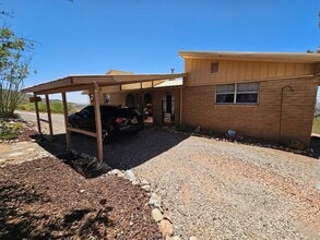 3525 Thunder Rd in Alamogordo, NM - Building Photo - Building Photo