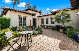 56738 Palms Dr in La Quinta, CA - Building Photo