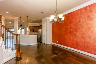 5819 Petty St in Houston, TX - Building Photo - Building Photo