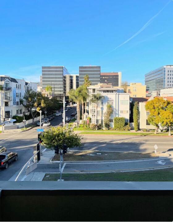 8630 Burton Way in Los Angeles, CA - Foto de edificio