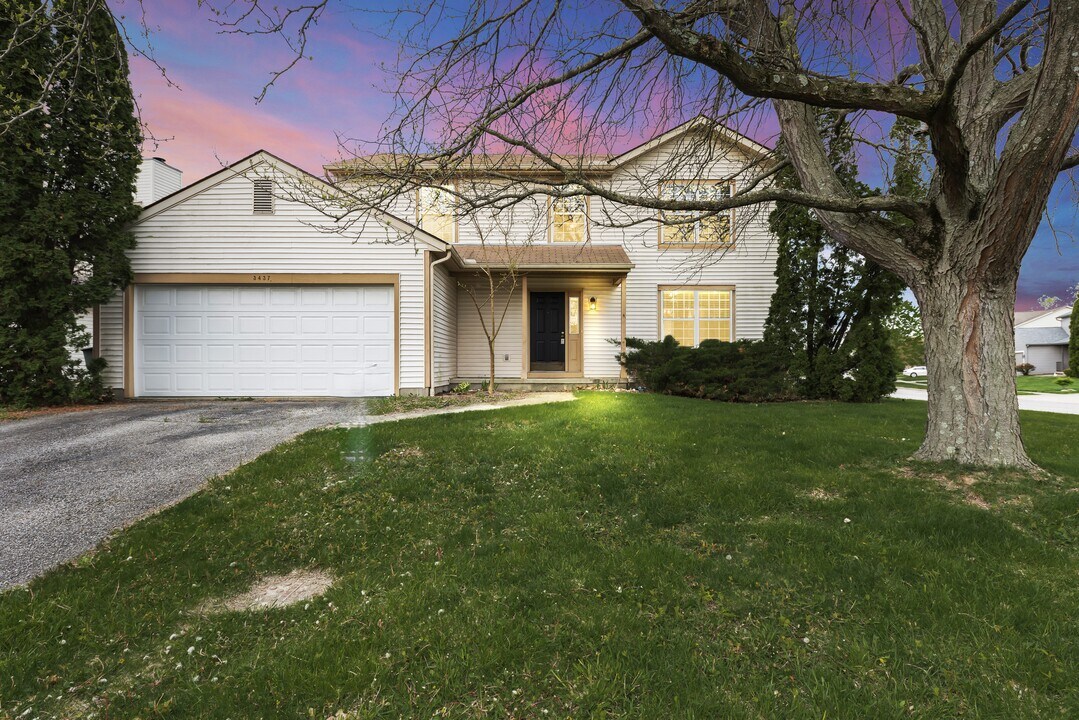 3437 Oak Bend Blvd in Canal Winchester, OH - Building Photo