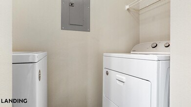 701 W 101st Pl S in Jenks, OK - Building Photo - Building Photo